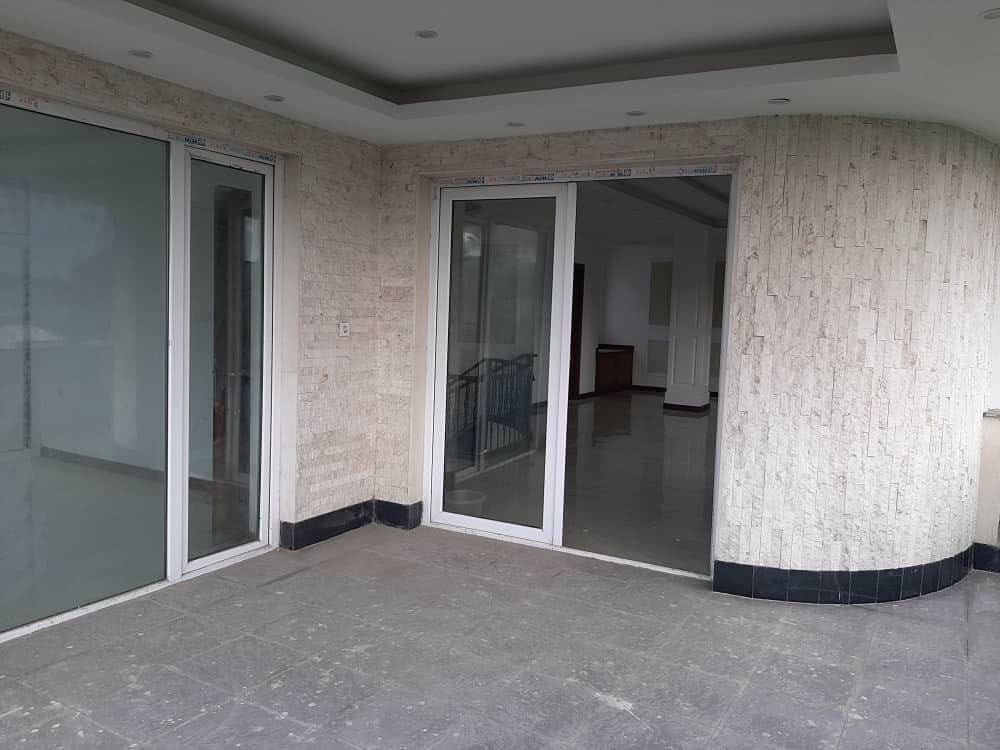 فروش ویلا دوبلکس ۳۸۰متری استخردار شهرکی در منطقه برند فروش ویلا دوبلکس ۳۸۰متری استخردار شهرکی در منطقه برند