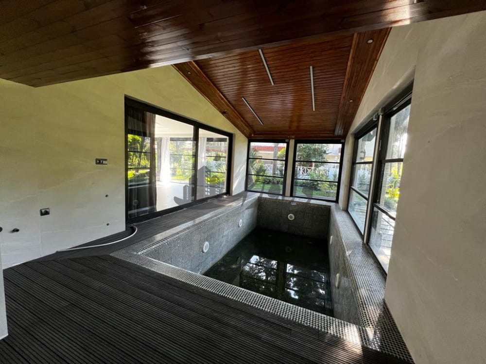 ویلای دریا کنار شهرکی 408 متری نوساز استخردار ویلای دریا کنار شهرکی 408 متری نوساز استخردار