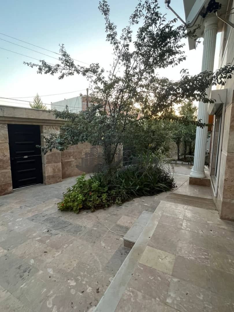 ویلا باغ 1300 متری برای فروش با باغ مرکبات چاه آب ویلا باغ 1300 متری برای فروش با باغ مرکبات چاه آب