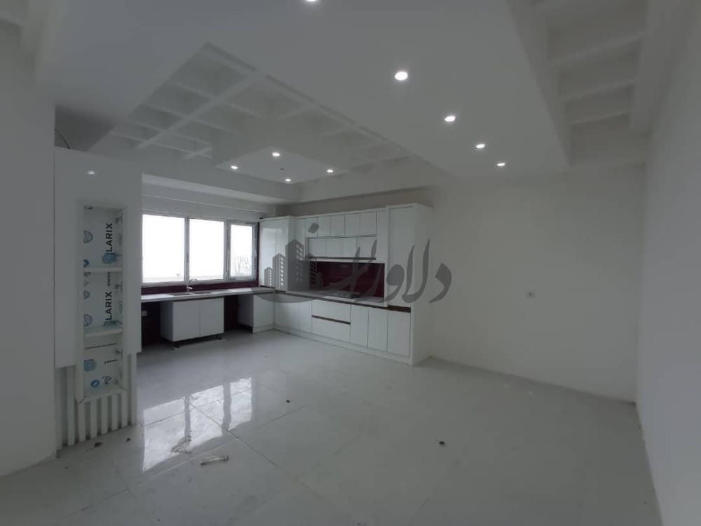 آپارتمان قواره اول دریا 215 متر در محمودآباد آپارتمان قواره اول دریا 215 متر در محمودآباد