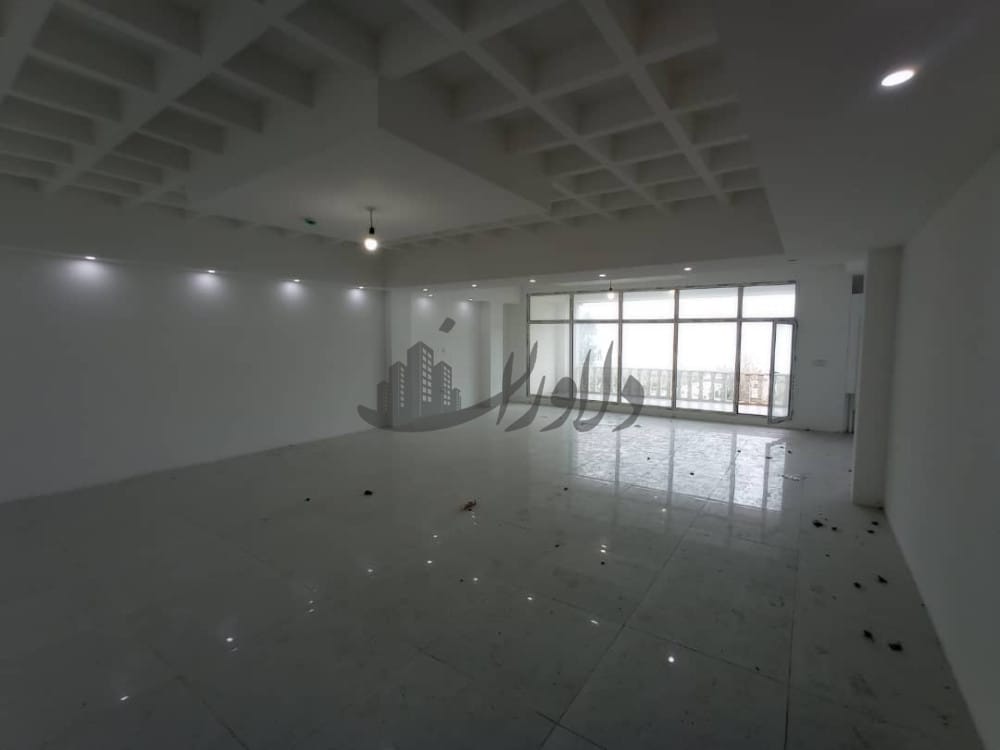 آپارتمان قواره اول دریا 215 متر در محمودآباد آپارتمان قواره اول دریا 215 متر در محمودآباد