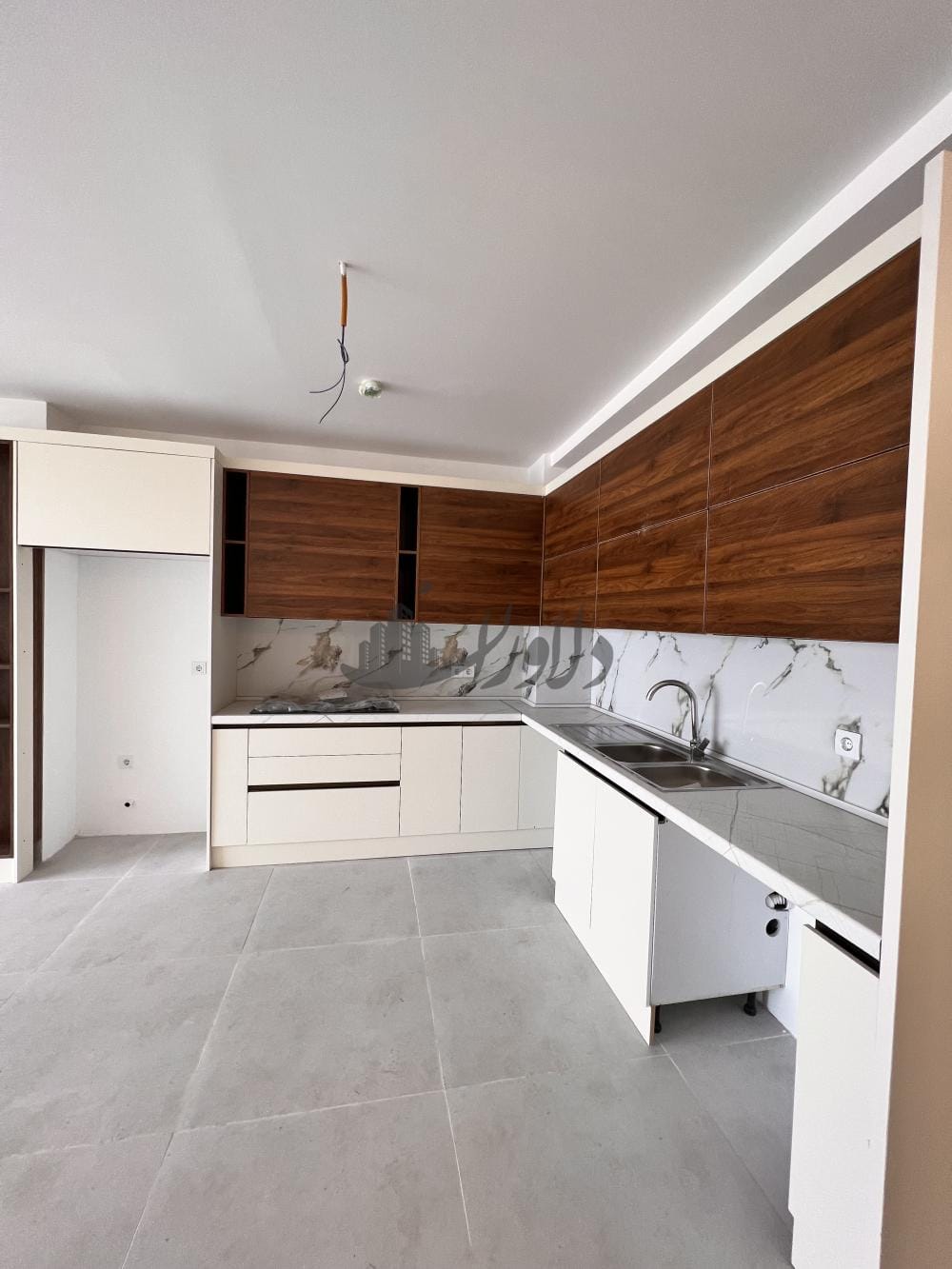 آپارتمان ساحلی ۱۱۰ متر فاصله ۵۰ متری دریا آپارتمان ساحلی ۱۱۰ متر فاصله ۵۰ متری دریا