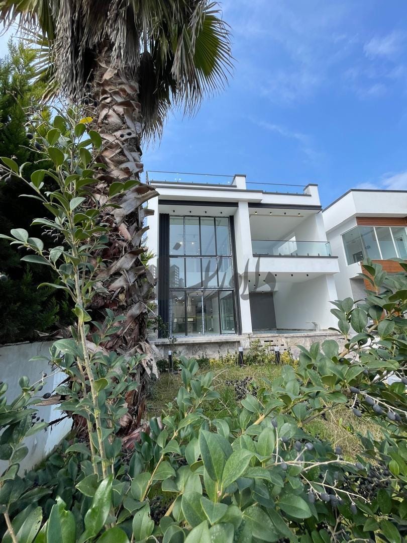 ویلا فروشی شهرکی وازیوار استخر دار ویلا فروشی شهرکی وازیوار استخر دار