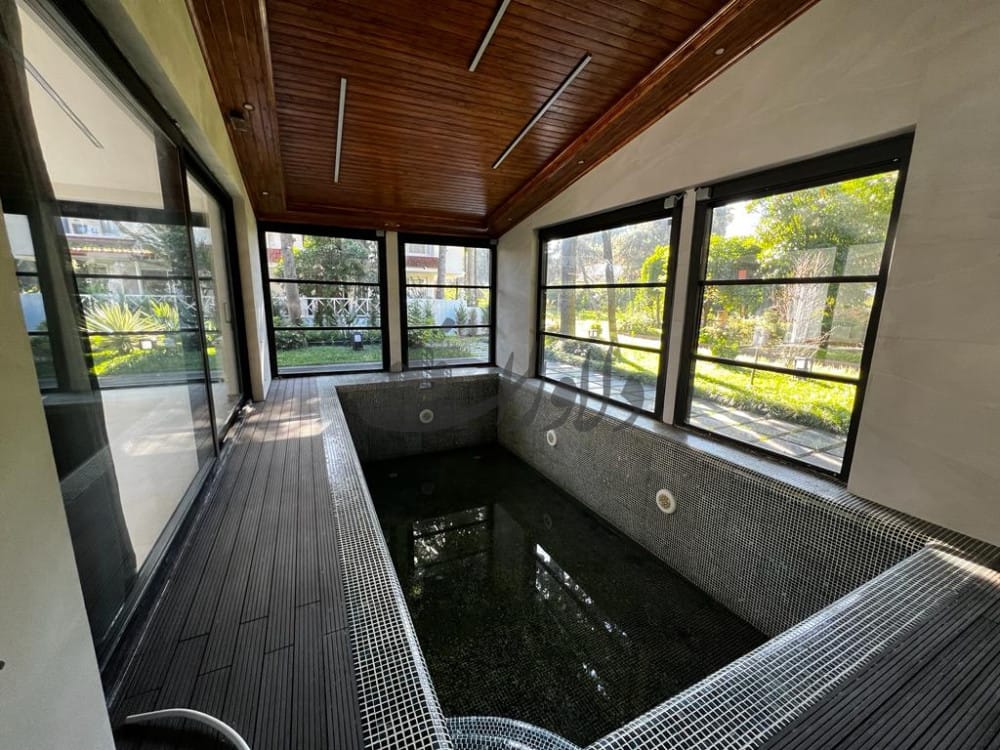 ویلای دریا کنار شهرکی 408 متری نوساز استخردار ویلای دریا کنار شهرکی 408 متری نوساز استخردار